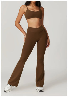 Conjunto Fitness Mujer – Top + Pantalón Acampanado de Cintura Alta