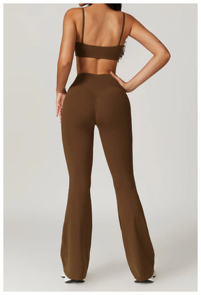 Conjunto Fitness Mujer – Top + Pantalón Acampanado de Cintura Alta