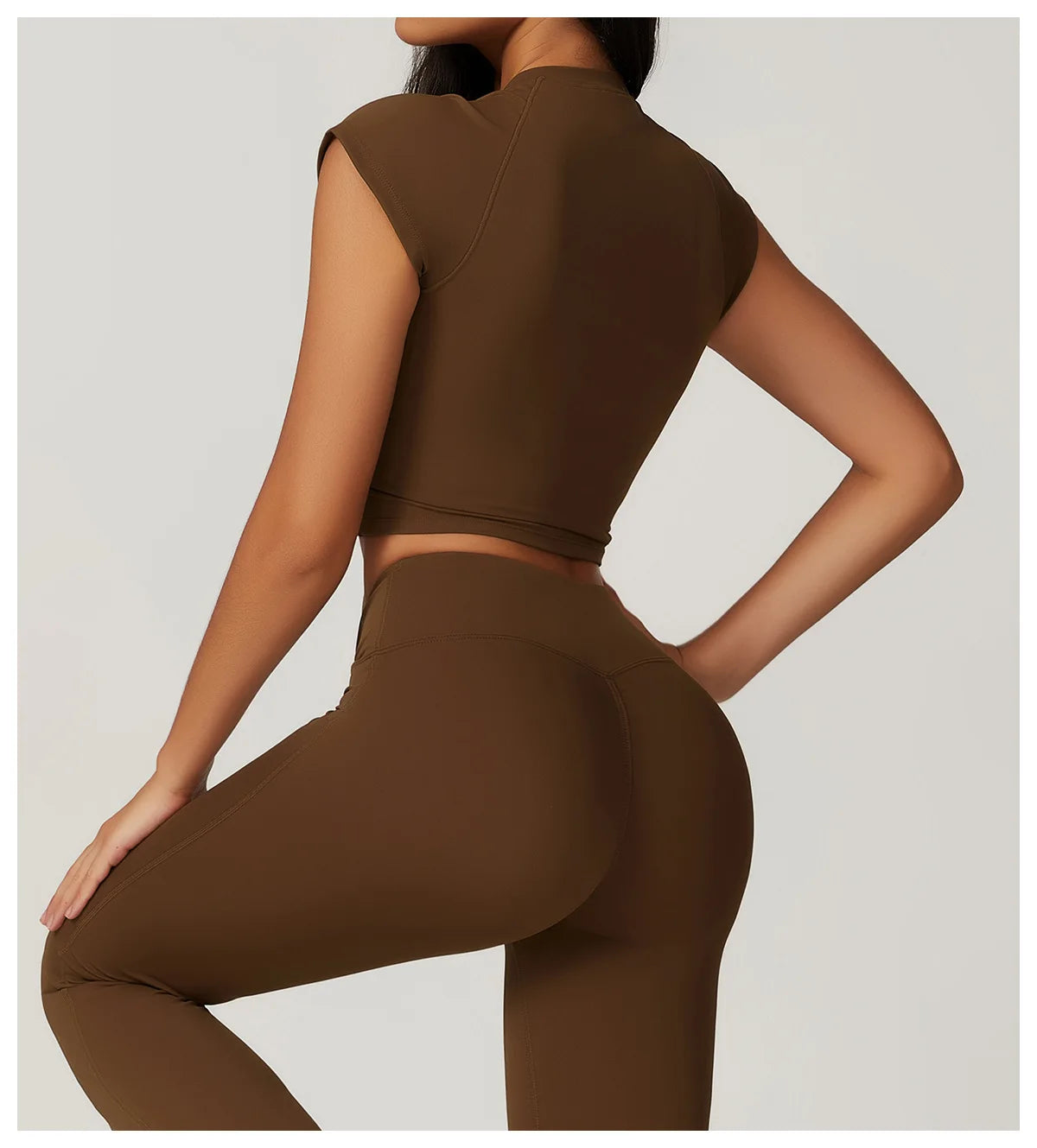 Conjunto Fitness Mujer – Top + Pantalón Acampanado de Cintura Alta
