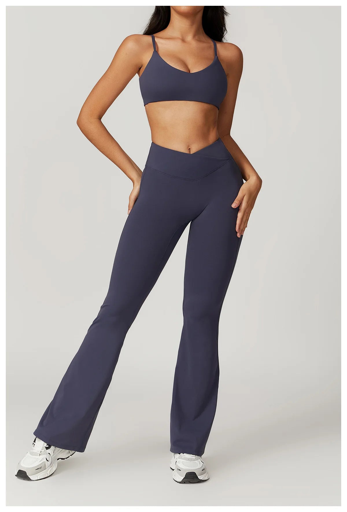 Conjunto Fitness Mujer – Top + Pantalón Acampanado de Cintura Alta