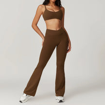 Conjunto Fitness Mujer – Top + Pantalón Acampanado de Cintura Alta