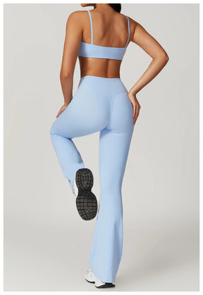 Conjunto Fitness Mujer – Top + Pantalón Acampanado de Cintura Alta