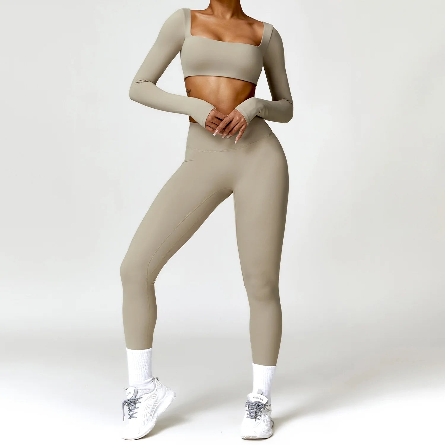 Conjunto Fitness Femenino con Manga Larga y Leggings de Cintura Alta