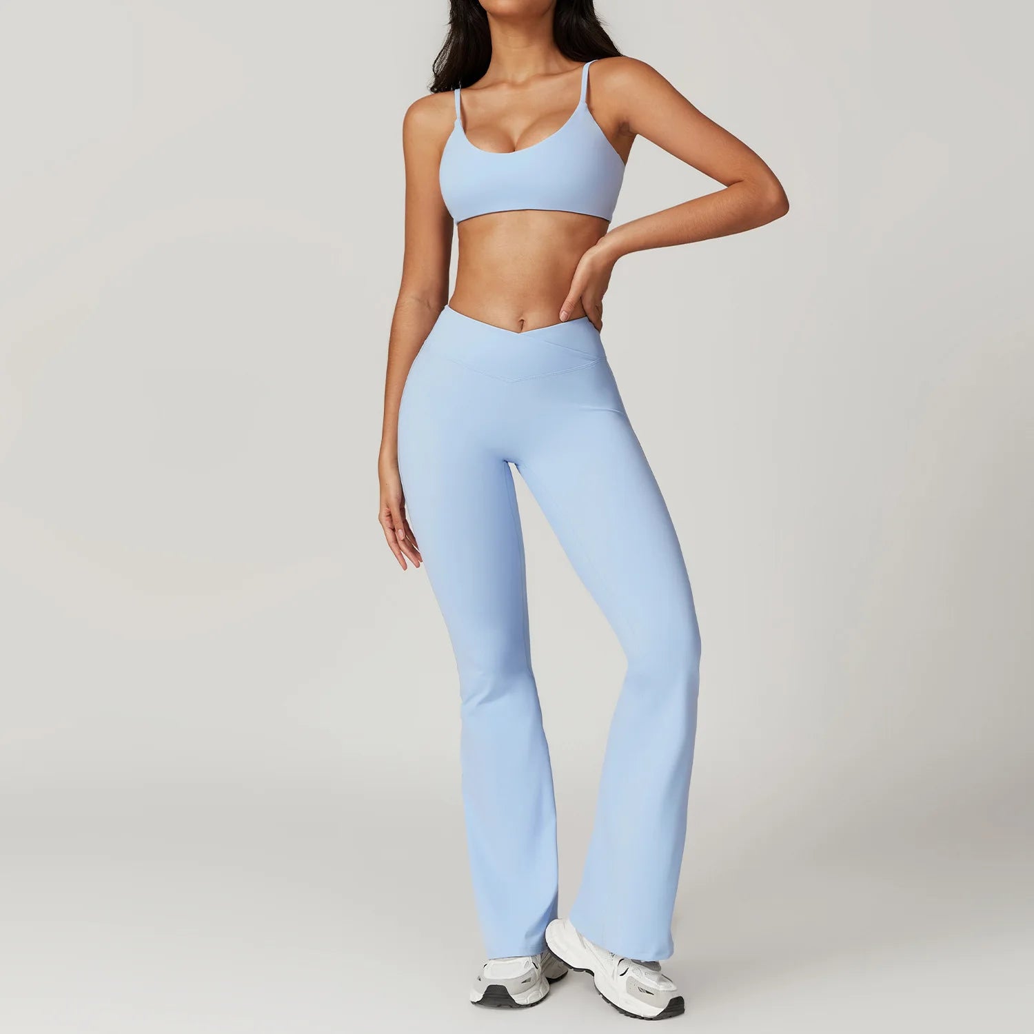 Conjunto Fitness Mujer – Top + Pantalón Acampanado de Cintura Alta